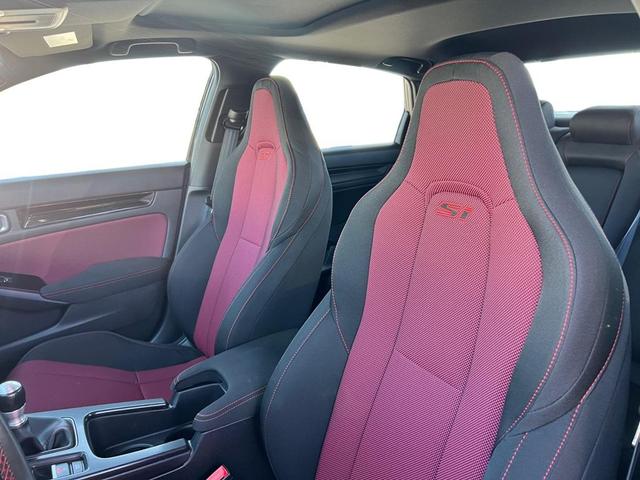Photo of 2024 Black Honda Civic Si