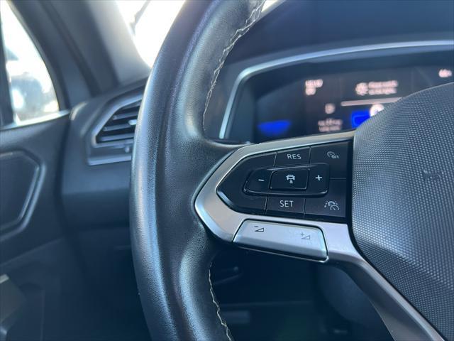 Photo of 2023 Silver Metallic Volkswagen Tiguan