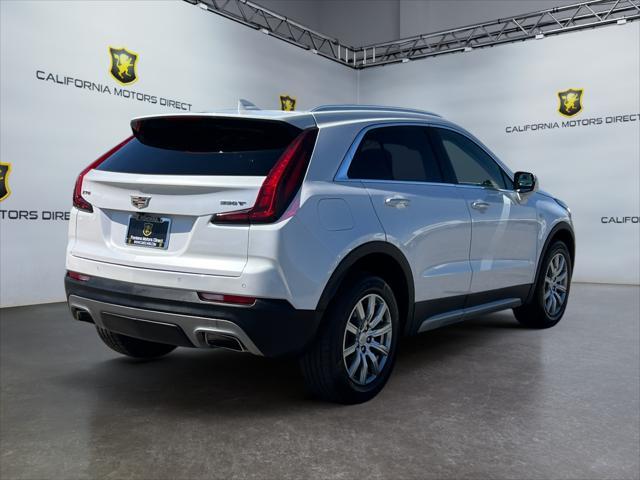 Photo of 2022 Crystal White Tricoat Cadillac XT4
