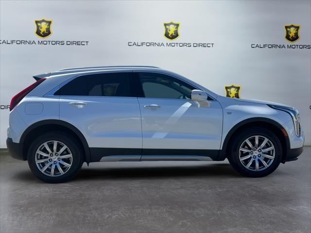 Photo of 2022 Crystal White Tricoat Cadillac XT4