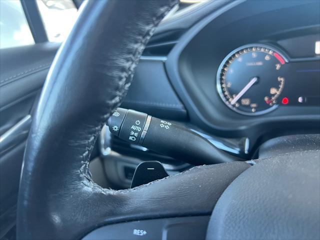 Photo of 2022 Crystal White Tricoat Cadillac XT4