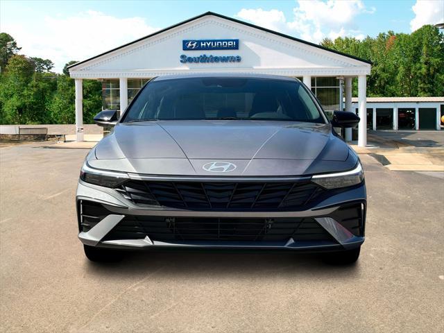 Photo of 2025 Fluid Metal Hyundai ELANTRA