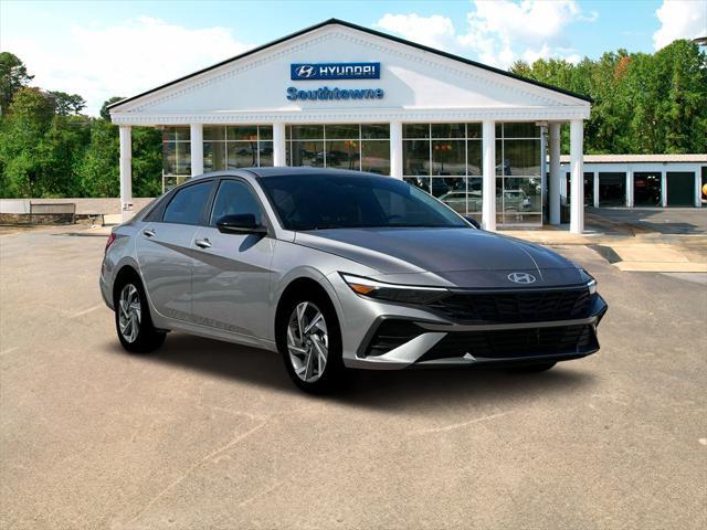 Photo of 2025 Fluid Metal Hyundai ELANTRA