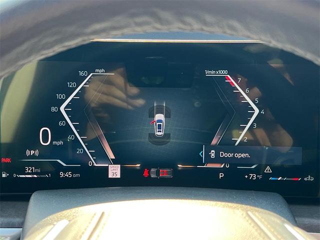 Photo of 2023 Mineral White Metallic BMW X7