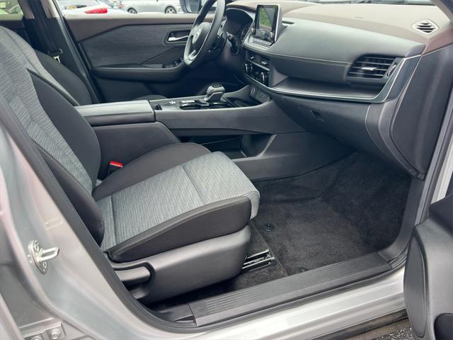 Photo of 2023 Brilliant Silver Metallic Nissan Rogue