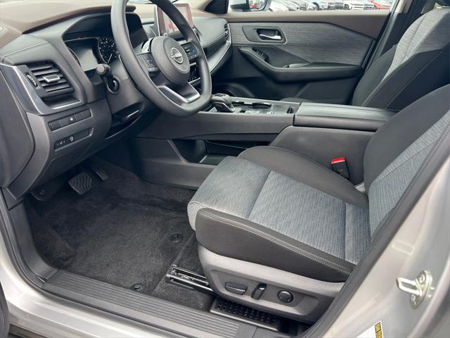 Photo of 2023 Brilliant Silver Metallic Nissan Rogue