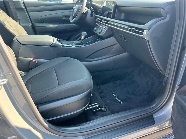 Photo of 2025 Hampton Gray Hyundai TUCSON