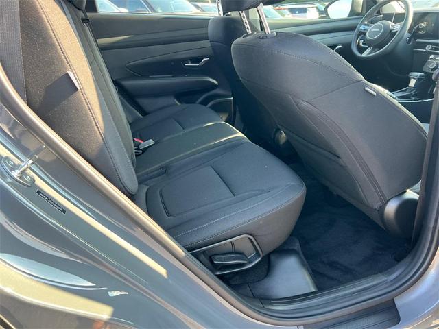 Photo of 2025 Hampton Gray Hyundai TUCSON