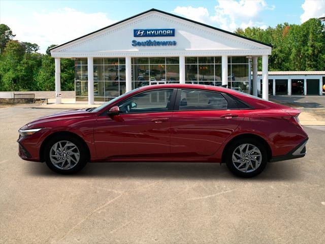 Photo of 2025 Ultimate Red Hyundai ELANTRA HEV