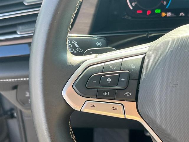 Photo of 2024 Pure White Volkswagen Atlas