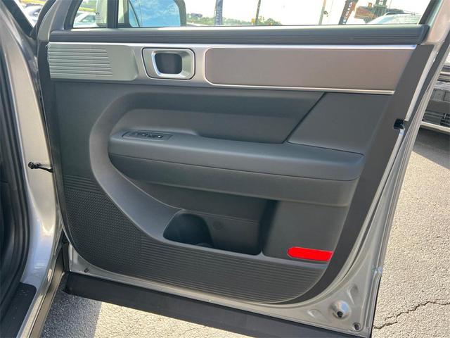 Photo of 2026 Shimmering Silver Hyundai SANTA FE