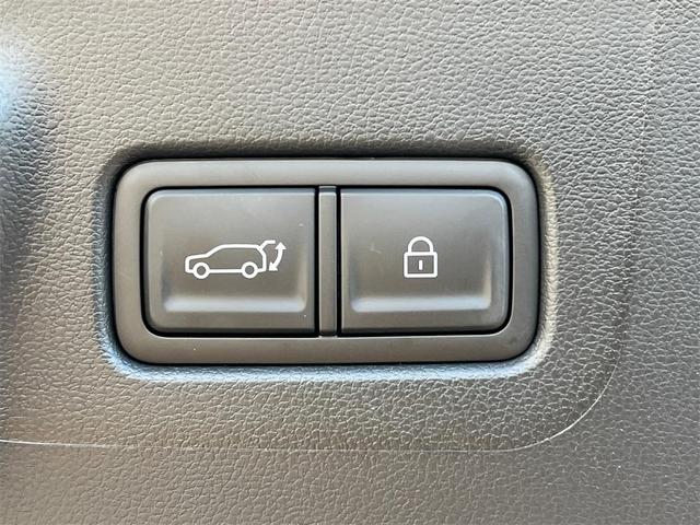 Photo of 2026 Shimmering Silver Hyundai SANTA FE