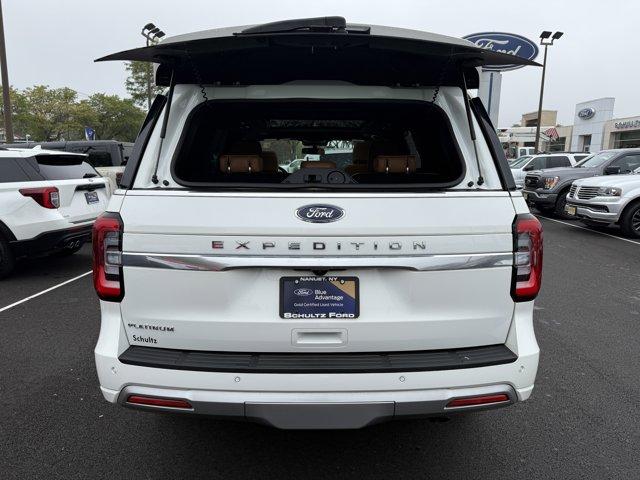 Photo of 2023 STAR WHITE MET TRI-COAT Ford Expedition