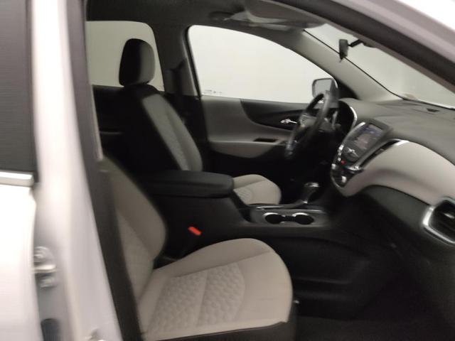 Photo of 2021 Summit White Chevrolet Equinox