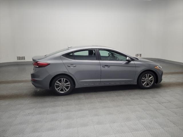 Photo of 2018 Gray Hyundai ELANTRA