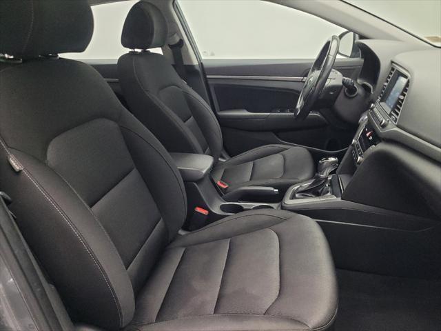 Photo of 2018 Gray Hyundai ELANTRA