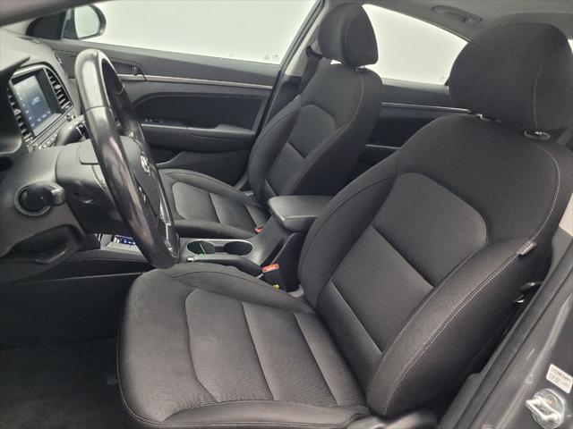 Photo of 2018 Gray Hyundai ELANTRA
