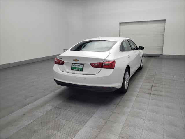 Photo of 2023 Summit White Chevrolet Malibu