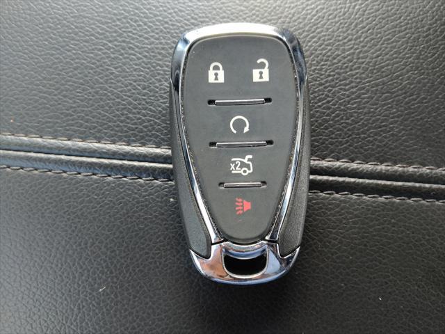 Photo of 2023 Summit White Chevrolet Malibu