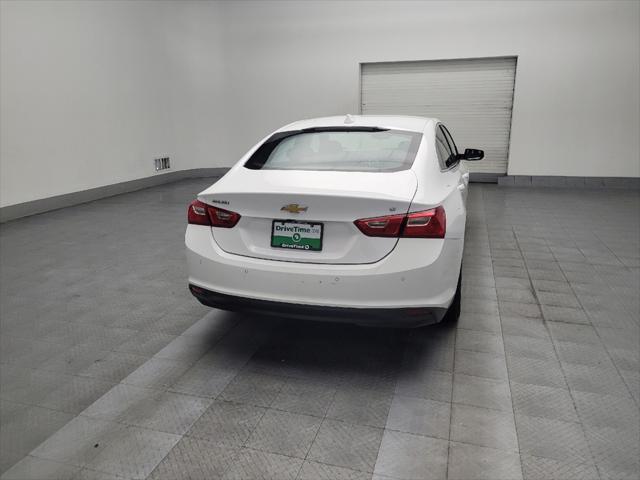 Photo of 2023 Summit White Chevrolet Malibu