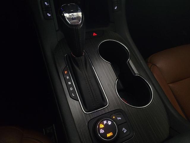 Photo of 2019 White Frost Tricoat GMC Acadia