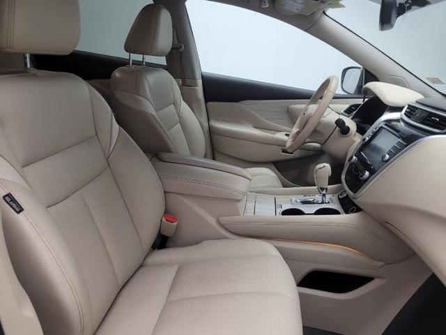Photo of 2017 Pearl White Nissan Murano