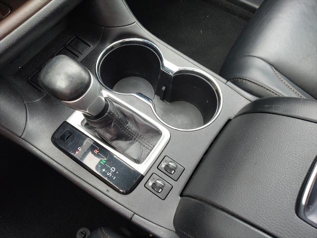 Photo of 2018 Toasted Walnut Pearl Toyota Highlander