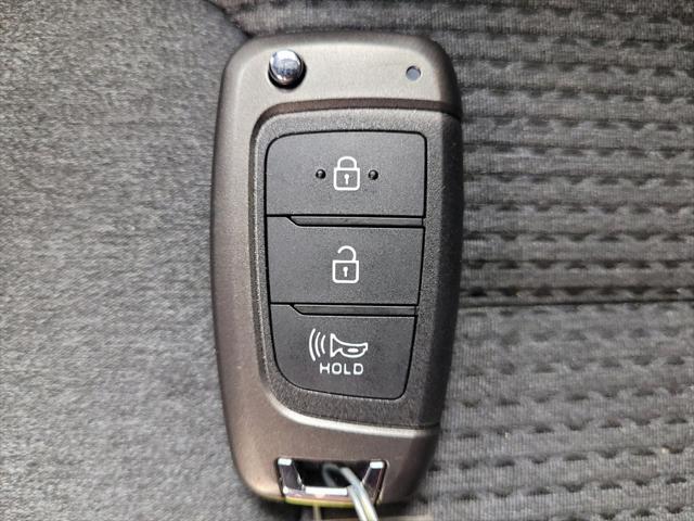 Photo of 2020 Silver Hyundai SANTA FE