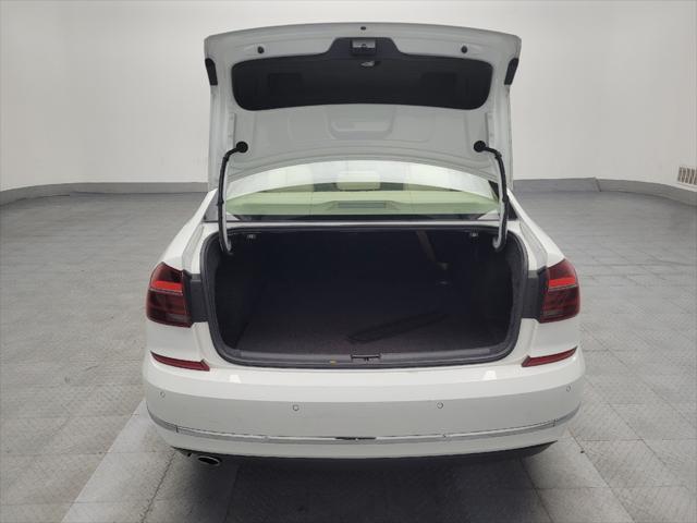 Photo of 2018 Pure White Volkswagen Passat