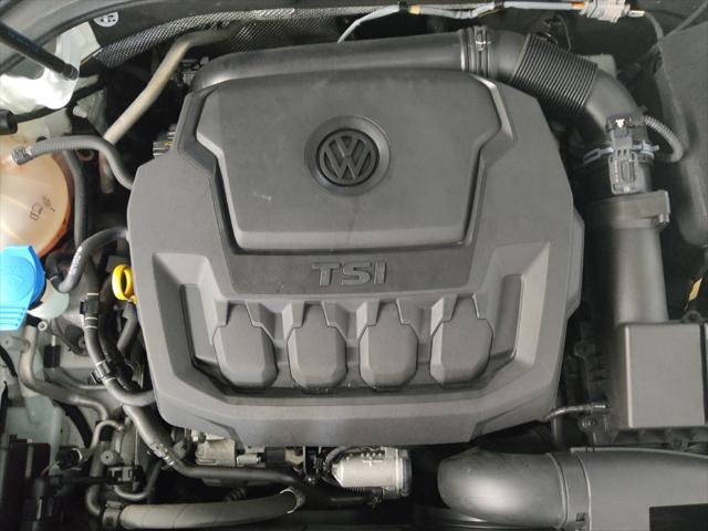 Photo of 2018 Pure White Volkswagen Passat