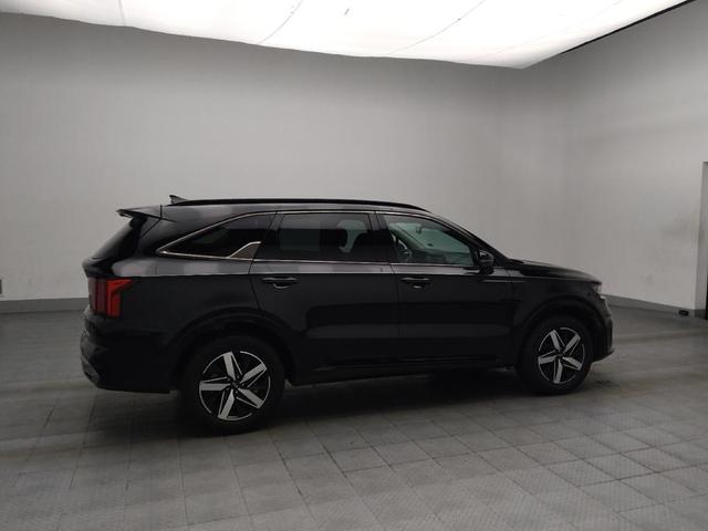 Photo of 2021 Ebony Black Kia Sorento