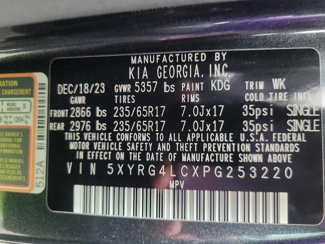 Photo of 2023 Gravity Grey Kia Sorento