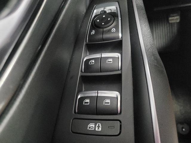 Photo of 2023 Gravity Grey Kia Sorento