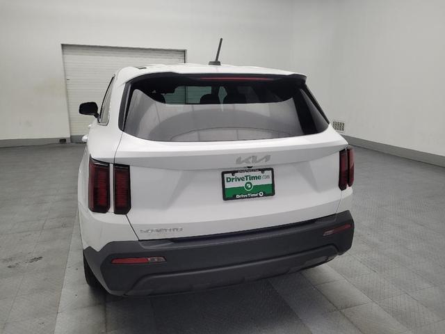 Photo of 2023 Glacial White Pearl Kia Sorento