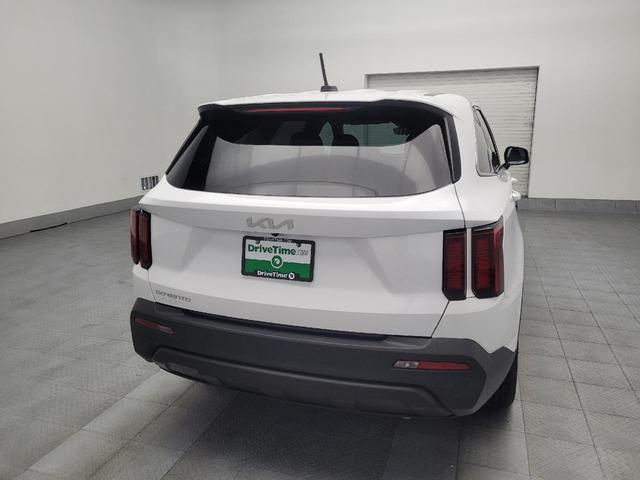 Photo of 2023 Glacial White Pearl Kia Sorento