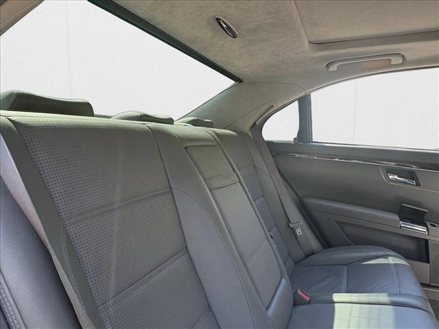 Photo of 2008 Black Mercedes-Benz S-Class