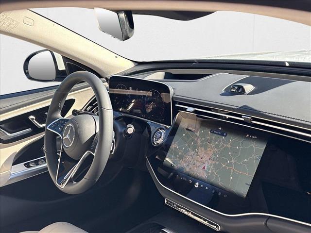 Photo of 2025 MANUFAKTUR Moonlight White Metallic Mercedes-Benz E-Class