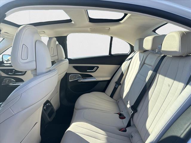 Photo of 2025 MANUFAKTUR Moonlight White Metallic Mercedes-Benz E-Class