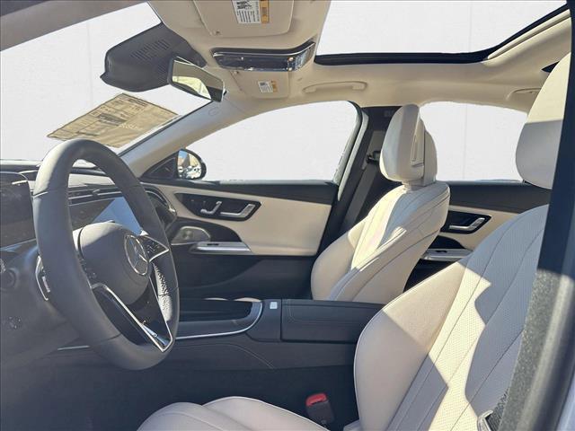 Photo of 2025 MANUFAKTUR Moonlight White Metallic Mercedes-Benz E-Class