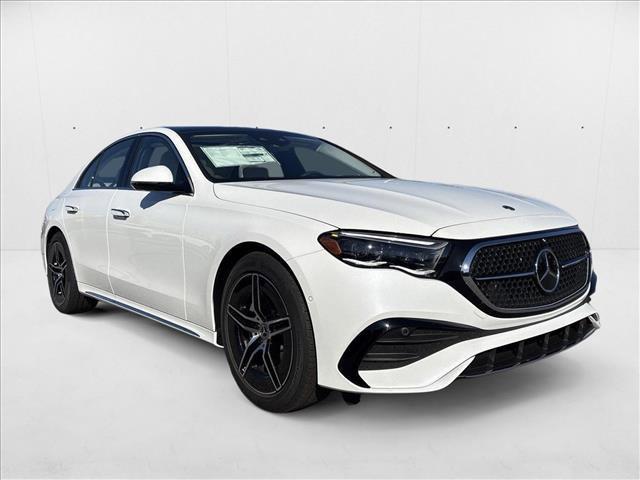 Photo of 2025 MANUFAKTUR Moonlight White Metallic Mercedes-Benz E-Class