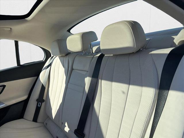 Photo of 2025 MANUFAKTUR Moonlight White Metallic Mercedes-Benz E-Class
