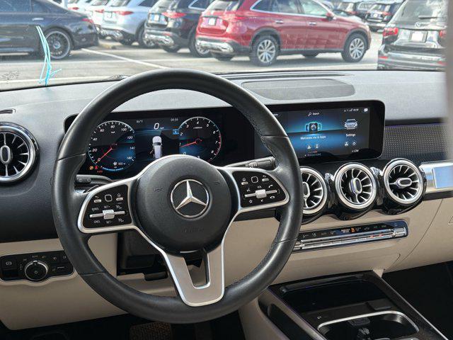 Photo of 2020 Night Black Mercedes-Benz GLB 250