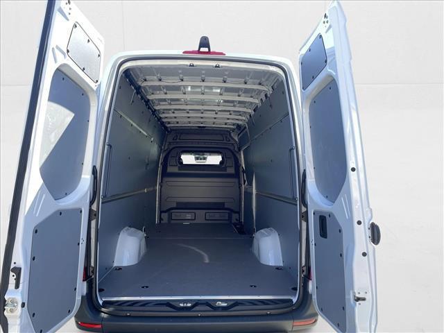 Photo of 2024 Arctic White Mercedes-Benz Sprinter 2500