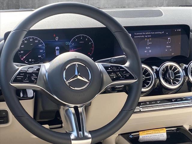 Photo of 2025 Polar White Mercedes-Benz GLA 250