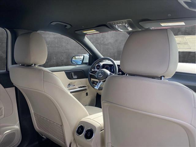 Photo of 2025 Polar White Mercedes-Benz GLA 250