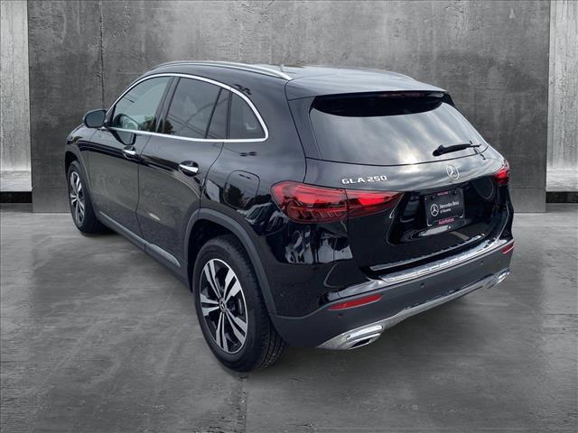 Photo of 2025 Night Black Mercedes-Benz GLA 250