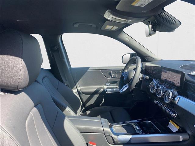 Photo of 2025 Night Black Mercedes-Benz GLB 250