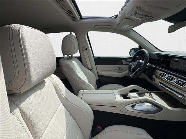 Photo of 2025 Polar White Mercedes-Benz GLE 350