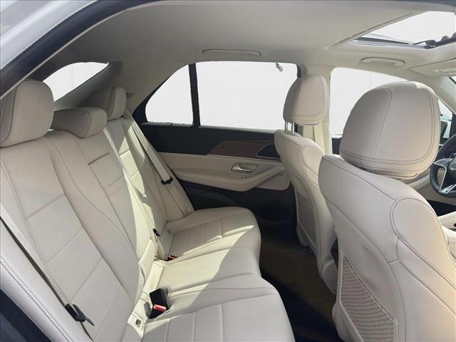 Photo of 2025 Polar White Mercedes-Benz GLE 350