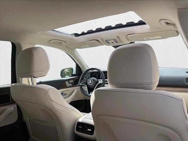 Photo of 2025 Polar White Mercedes-Benz GLE 350